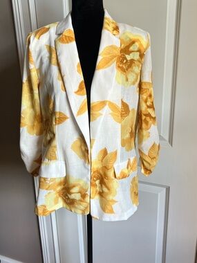 Butter Yellow Floral Linen-Blend Blazer - Women